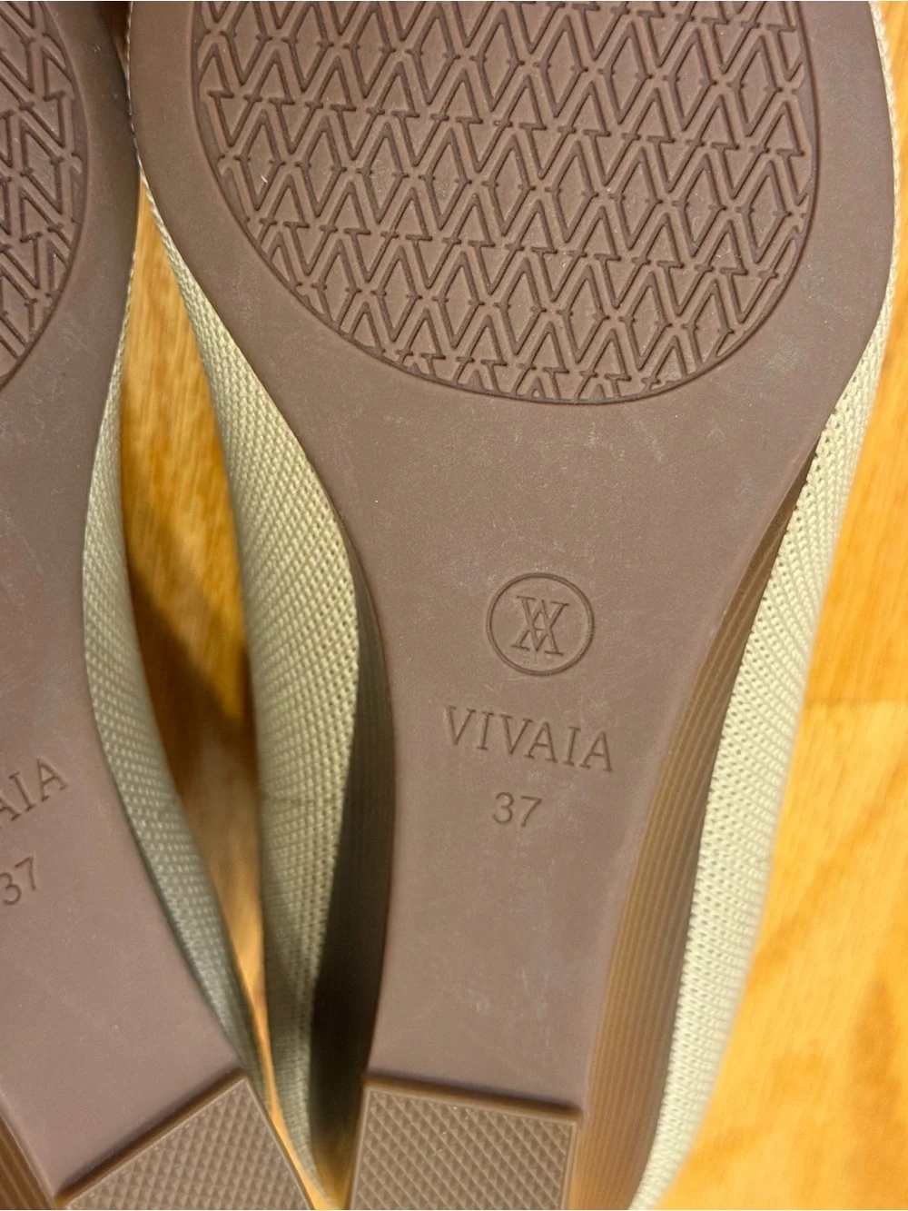 Vivaia Pointed Toe Wedge (Aria Wedge) NWOT